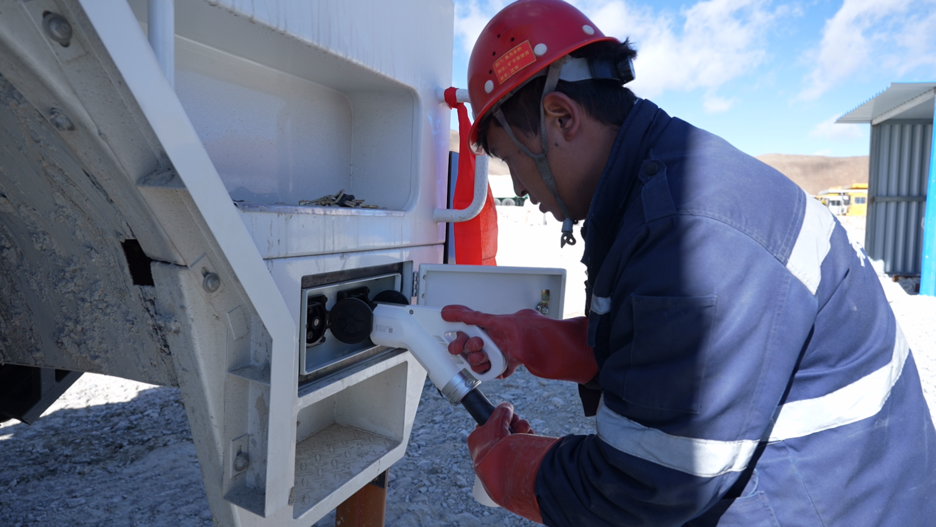 再次入藏!宇通純電礦卡批量投運西藏巨龍銅礦 再次入藏!宇通純電礦卡批量投運西藏巨龍銅礦