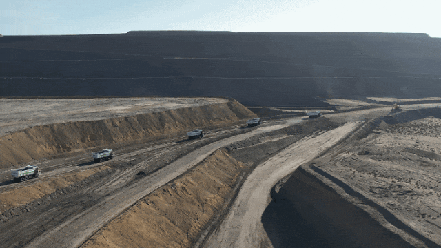 甘肅大單再+1！50臺宇通新能源礦卡正式交付窯街煤電