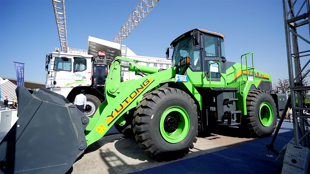 亮相鄂爾多斯煤博會！宇通礦用裝備展現(xiàn)行業(yè)創(chuàng)領(lǐng)實力
