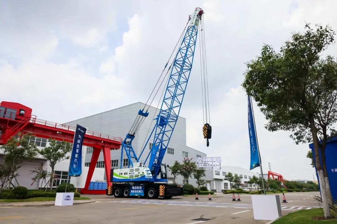 宇通重工品牌煥新而來，新能源設備全新發布，定義“智慧作業”!