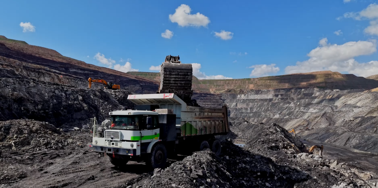 智駕賽場丨“宇通杯”新能源礦卡節能競賽蒙西煤礦站風云再起！