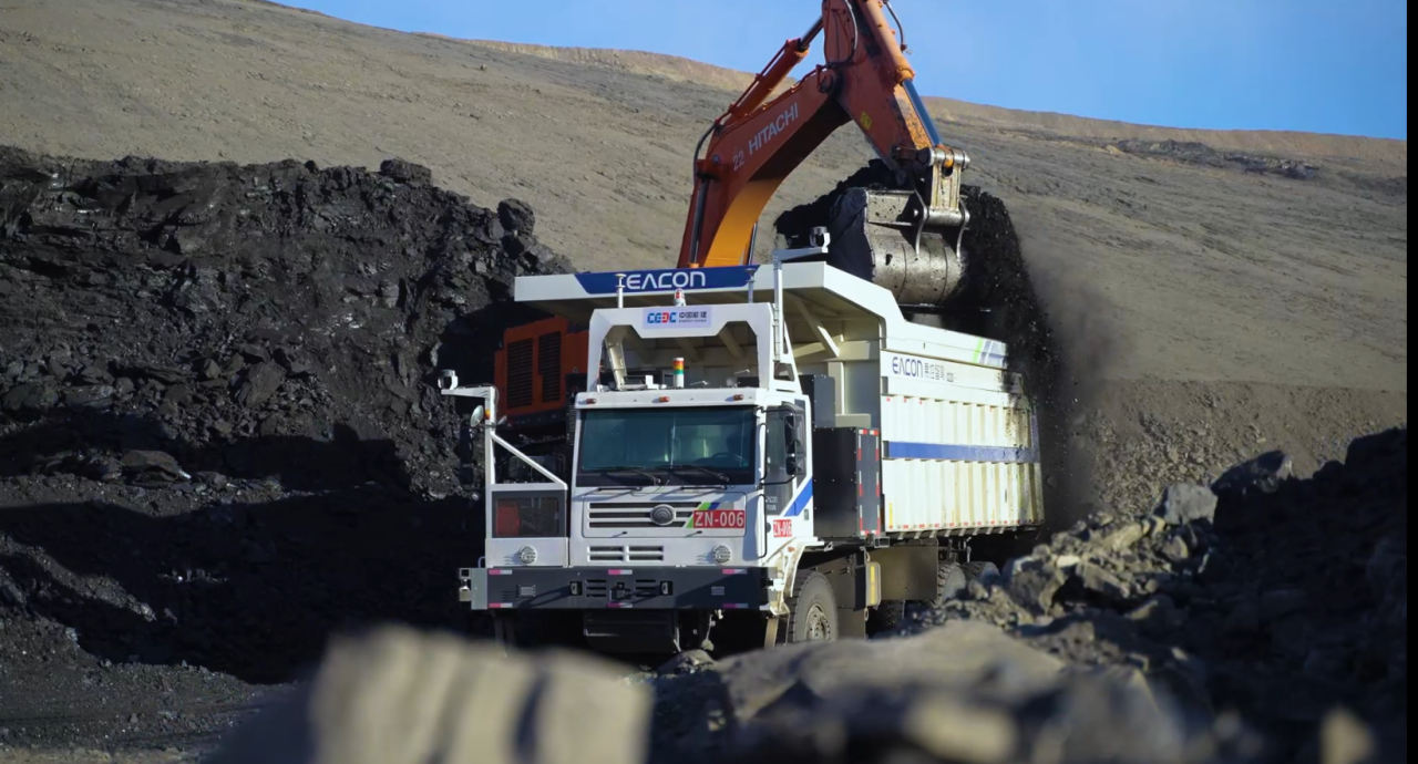 屬于礦區(qū)的賽博朋克,宇通無人駕駛礦卡為行業(yè)再樹里程碑! 屬于礦區(qū)的賽博朋克,宇通無人駕駛礦卡為行業(yè)再樹里程碑!