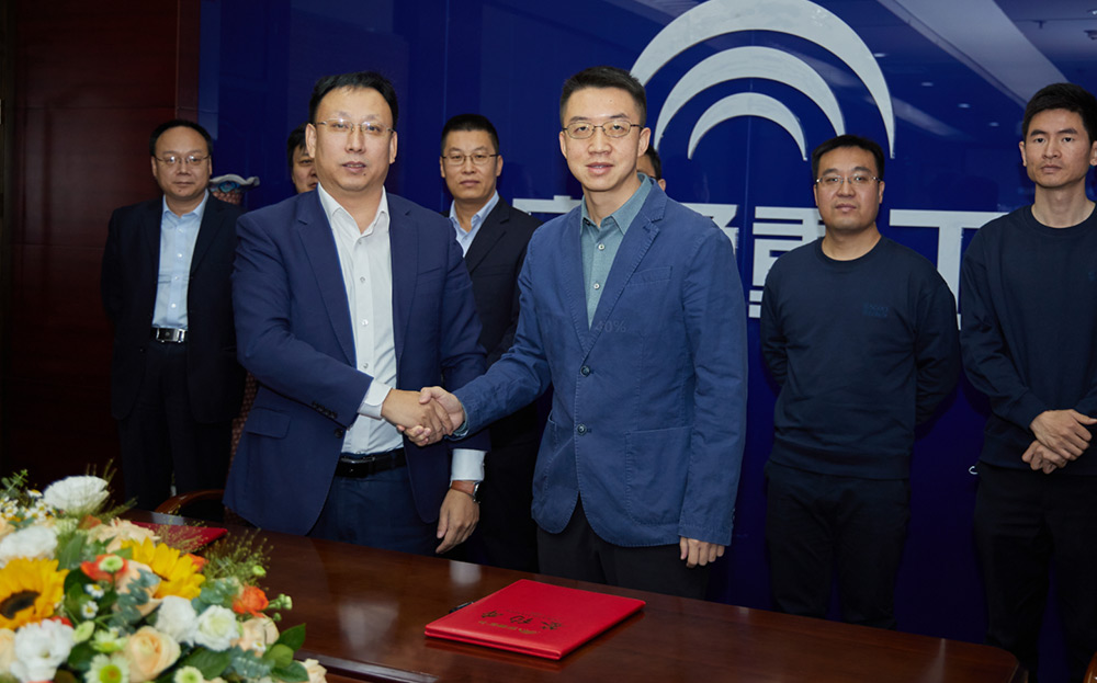 創(chuàng)行業(yè)新生態(tài) | 宇通礦用裝備與北京易控智駕開啟戰(zhàn)略合作