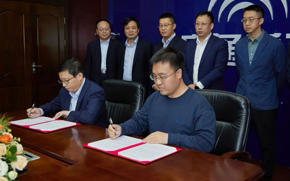 創(chuàng)行業(yè)新生態(tài) | 宇通礦用裝備與北京易控智駕開啟戰(zhàn)略合作