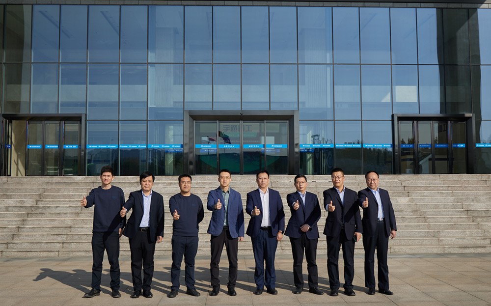 創(chuàng)行業(yè)新生態(tài) | 宇通礦用裝備與北京易控智駕開啟戰(zhàn)略合作