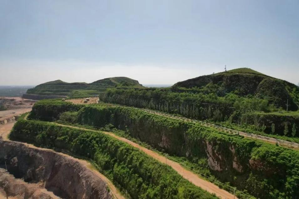 深度交流,強強聯合 | 宇通礦卡攜手三友礦山共商綠色轉型發展之道 深度交流,強強聯合 | 宇通礦卡攜手三友礦山共商綠色轉型發展之道