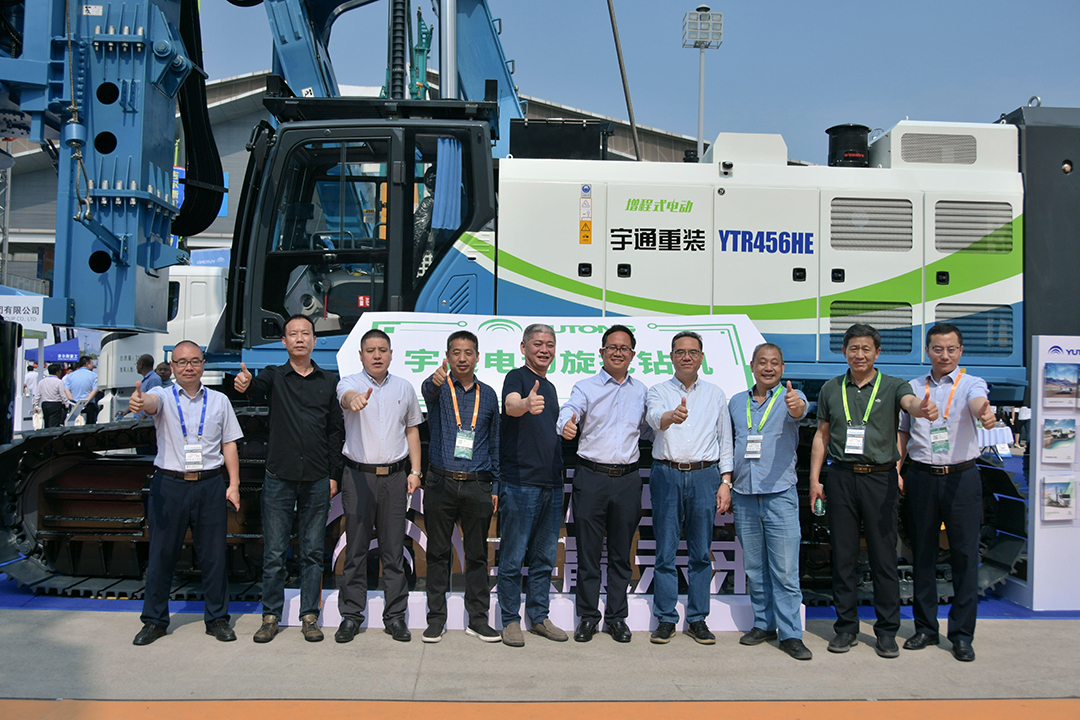 亮相工程機(jī)械展!宇通展現(xiàn)中國(guó)制造風(fēng)采 亮相工程機(jī)械展!宇通展現(xiàn)中國(guó)制造風(fēng)采