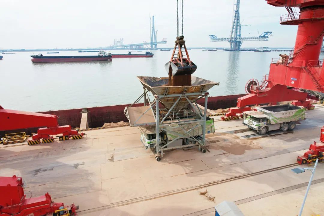 加快工程機(jī)械新能源化，2024兩會再釋放利好信息